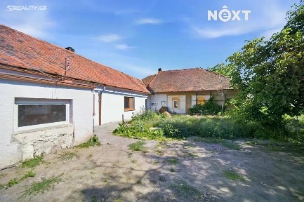 Prodej rodinného domu 250 m², pozemek 1579 m²