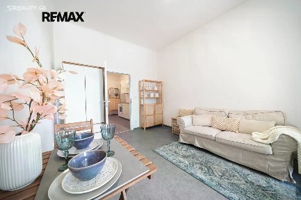 Prodej bytu 1+1 38 m² Na Zlíchově, Praha - Hlubočepy