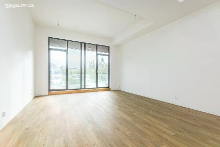 Prodej bytu 1+kk 53 m² Malešická, Praha - Žižkov