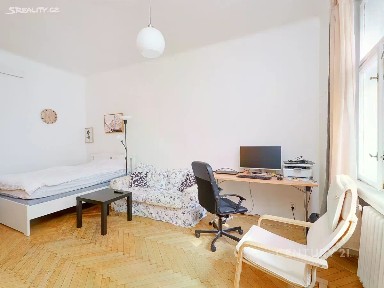 Prodej bytu 1+kk 28 m² Podskalská, Praha - Nové Město