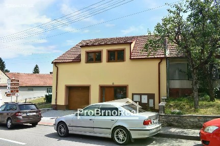 Prace, Brno-venkov, K Mohyle míru