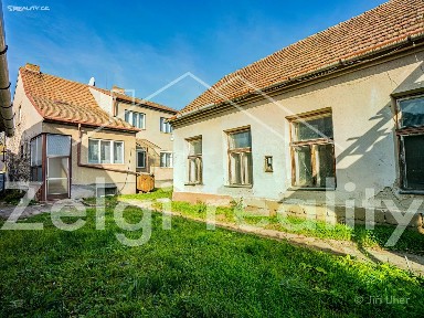 Prodej vícegeneračního domu 530 m², pozemek 656 m²