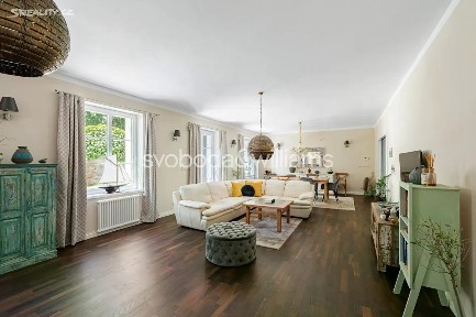Prodej rodinného domu 321 m², pozemek 457 m²