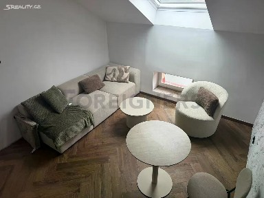 Pronájem bytu 1+kk 35 m² Eliščino nábřeží, Hradec Králové