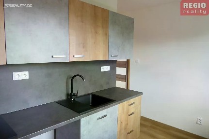 Pronájem bytu 2+1 57 m² Majakovského, Havířov - Město