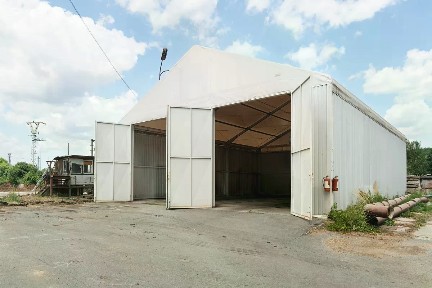 Pronájem skladového prostoru 172 m² Nádražní, Tetčice