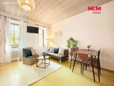 Pronájem bytu 1+kk 34 m²