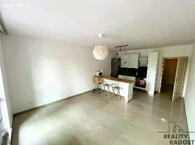 Pronájem bytu 1+kk 34 m²