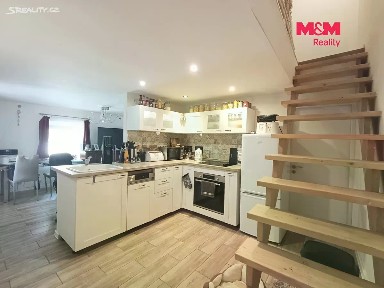 Pronájem rodinného domu 63 m², pozemek 76 m² Úzká, Pchery