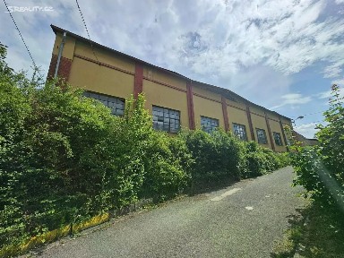 Prodej skladového prostoru 3085 m²