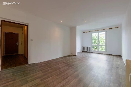 Pronájem bytu 2+1 57 m² Svobodova, Nová Role