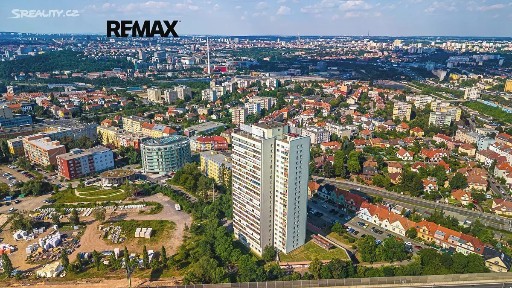 Prodej bytu 3+1 70 m² Pod dálnicí, Praha - Michle