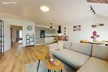 Prodej bytu 3+kk 157 m² Kounická, Český Brod