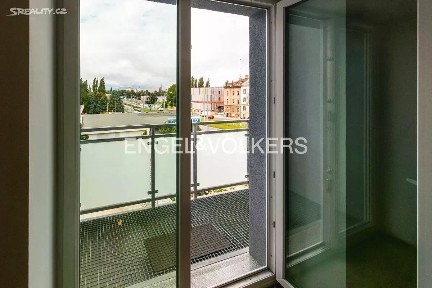 Pronájem bytu 1+kk 42 m² Revoluční, Plzeň - Lobzy