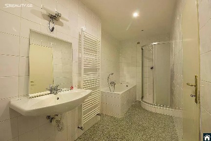 Prodej bytu 3+kk 69 m² Drahobejlova, Praha - Libeň