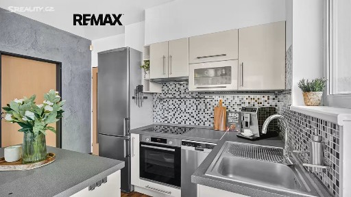 Prodej bytu 3+kk 58 m² Pod Harfou, Praha - Vysočany