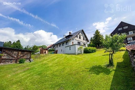 Prodej rodinného domu 186 m², pozemek 1171 m²