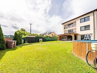 Prodej rodinného domu 400 m², pozemek 2155 m²