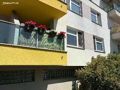 Prodej bytu 2+kk 65 m² Ml. stavbařů, Otrokovice