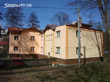 Revoluční, Loket