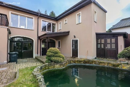 Šestajovice, Praha-východ, Husova, 5