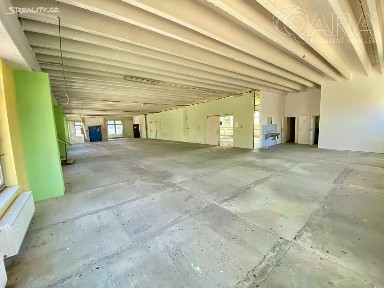 Pronájem výrobní haly, prostoru 1622 m²