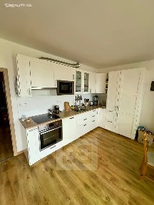 Dolní Břežany, Praha-západ, Lhota, K Břežanům