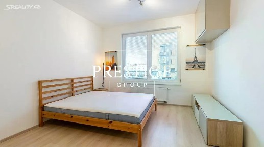 Pronájem bytu 1+kk 30 m² Hlučkova, Praha - Letňany