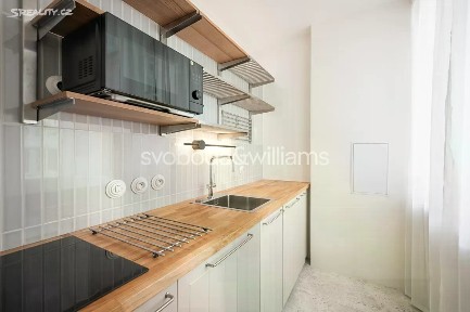 Pronájem bytu 1+1 39 m² Konviktská, Praha - Staré Město