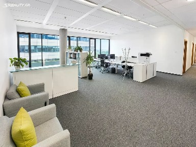 Pronájem kanceláře 246 m² Prosecká, Praha - Prosek