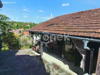 Prodej rodinného domu 90 m², pozemek 593 m²