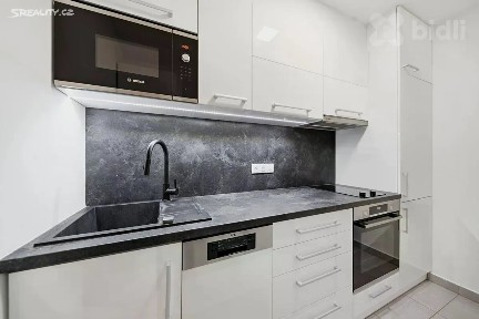 Pronájem bytu 2+kk 46 m² Rokitanského, Hradec Králové
