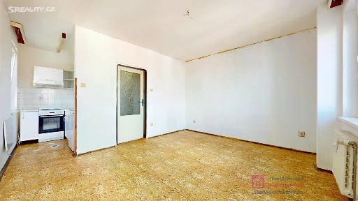 Prodej bytu 1+kk 32 m² Nádražní, Břeclav - Poštorná