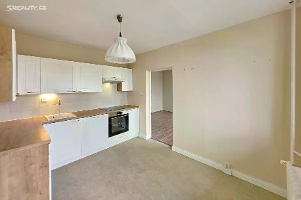 Prodej bytu 3+1 69 m² Paláskova, Praha - Kobylisy