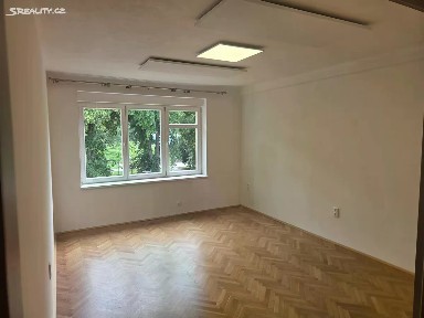 Pronájem bytu 2+1 66 m² nám. T.G.Masaryka, Poděbrady