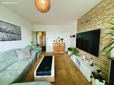 Říčany, Praha-východ, Komenského náměstí
