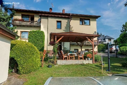 Prodej rodinného domu 420 m², pozemek 2524 m²