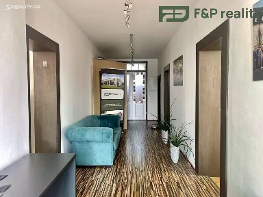 Pronájem obchodního prostoru 121 m²