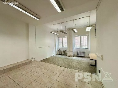 Pronájem skladového prostoru 678 m² Komárovské nábřeží, Brno - Komárov