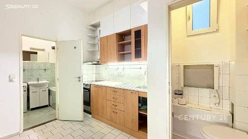 Prodej bytu 2+kk 48 m² Přístavní, Praha - Holešovice