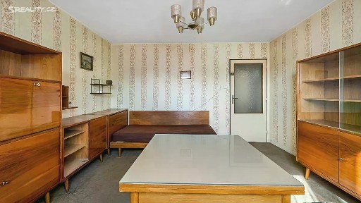 Prodej bytu 2+1 50 m² Karlovarská, Praha - Řepy