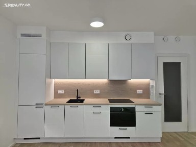 Prodej bytu 1+kk 43 m² Kaplířova, Praha - Žižkov