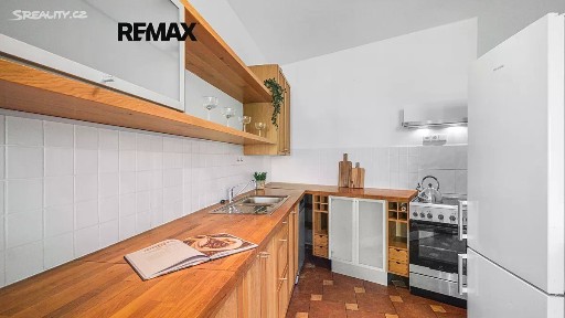 Prodej bytu 4+kk 99 m² Voskovcova, Praha - Hlubočepy