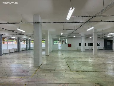 Pronájem obchodního prostoru 1350 m²