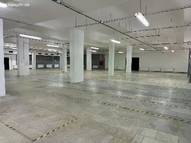 Pronájem obchodního prostoru 520 m²