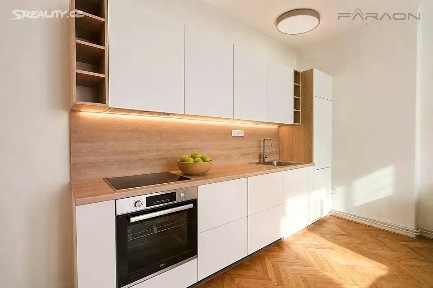 Pronájem bytu 3+kk 110 m² Sokolovská, Praha - Karlín