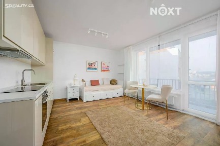 Pronájem bytu 1+kk 32 m² Dobrovolného, Praha - Černý Most