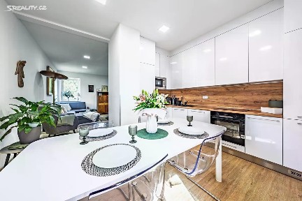 Prodej vily 235 m², pozemek 518 m² Konopova, Praha - Řeporyje