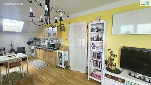 Prodej bytu 1+1 77 m² Chyšky