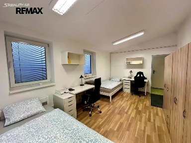 Pronájem bytu 2+1 40 m² Nádražní, Modřice